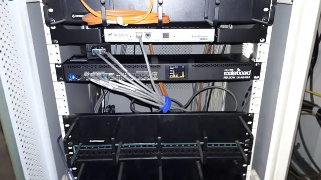 Instalación de fibra óptica en un campus universitario